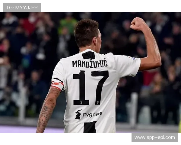 帕尔马新援埃斯佩托亮相，职业生涯开启新篇章